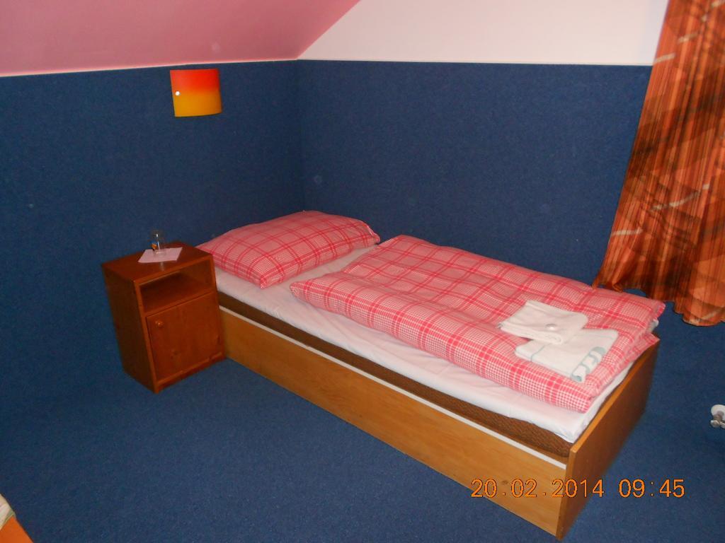 Penzion Mestansky Dum Svoboda nad Úpou Quarto foto